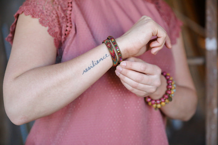 GOLD + GLASS BEADED BRACELET