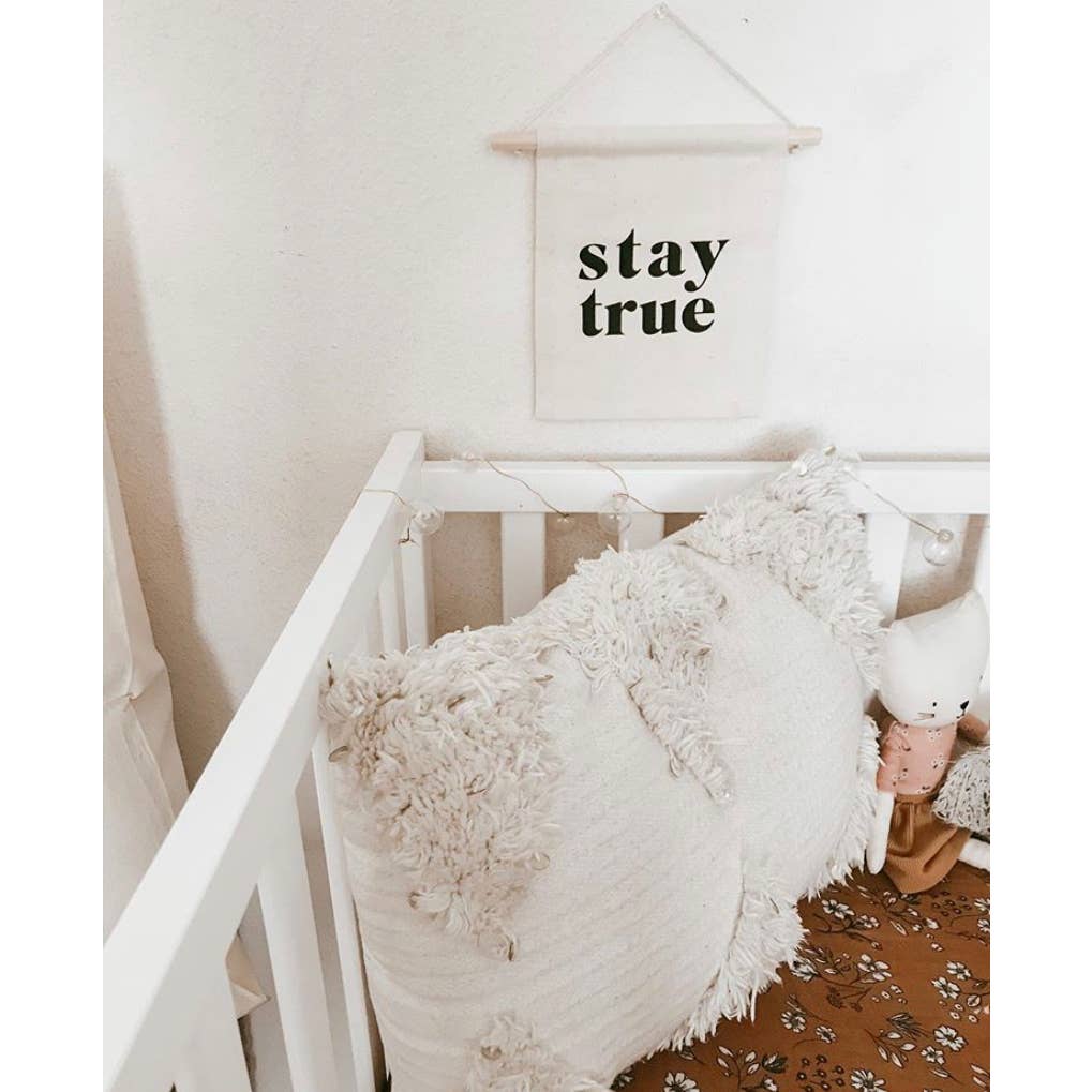 STAY TRUE BANNER