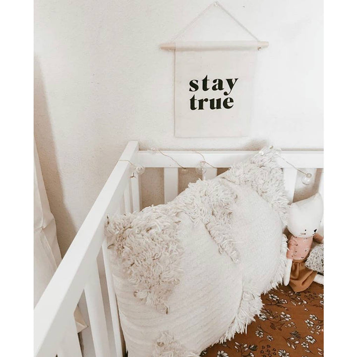 STAY TRUE BANNER