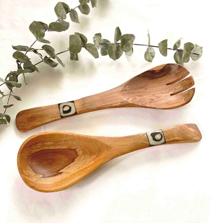 SMALL OLIVE WOOD SERVING SET