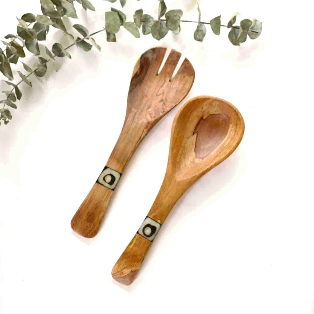 SMALL OLIVE WOOD SERVING SET