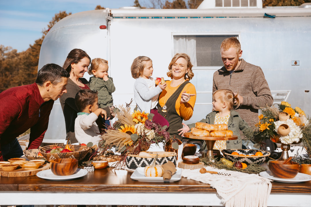 A GIVING FRIENDSGIVING