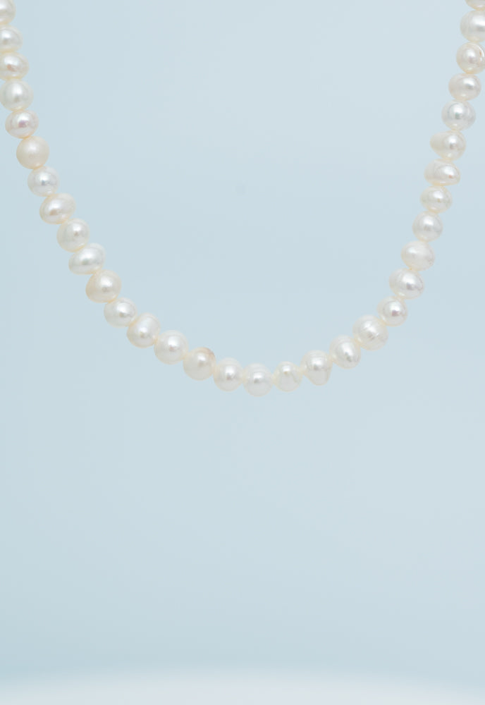 CULTURED PEARL NECKLACE