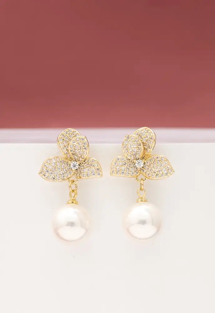 NATURAL TREASURES PEARL EARRINGS