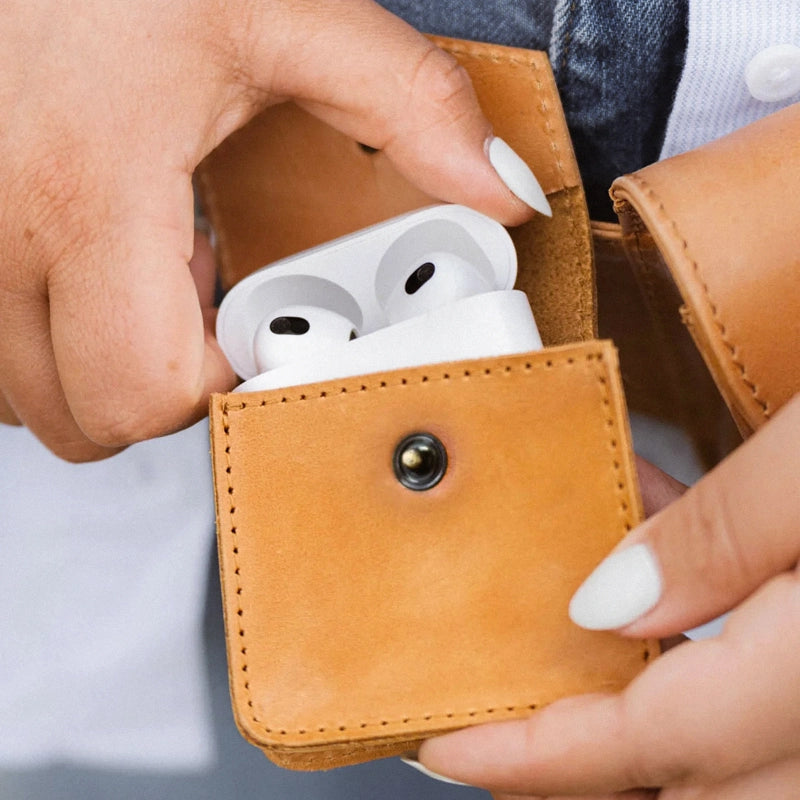 LEATHER AIR PODS CASE