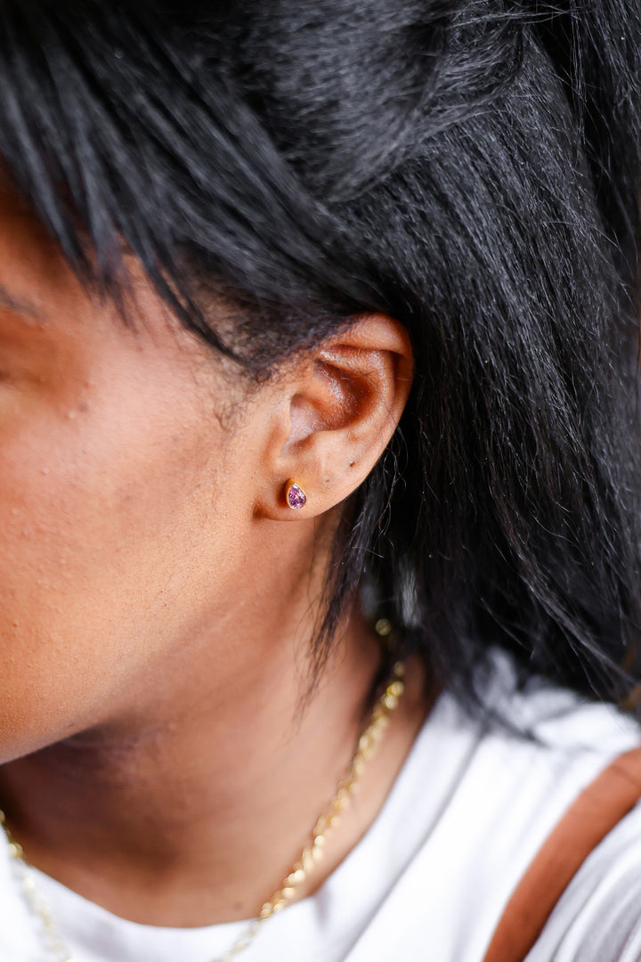 FACETED TEARDROP STUDS
