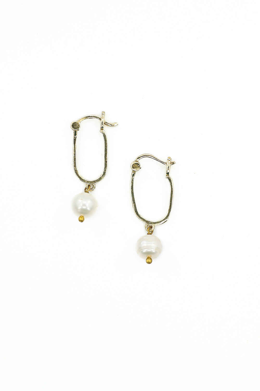 FRESHWATER PEARL DANGLE EARRINGS