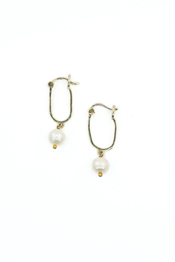 FRESHWATER PEARL DANGLE EARRINGS