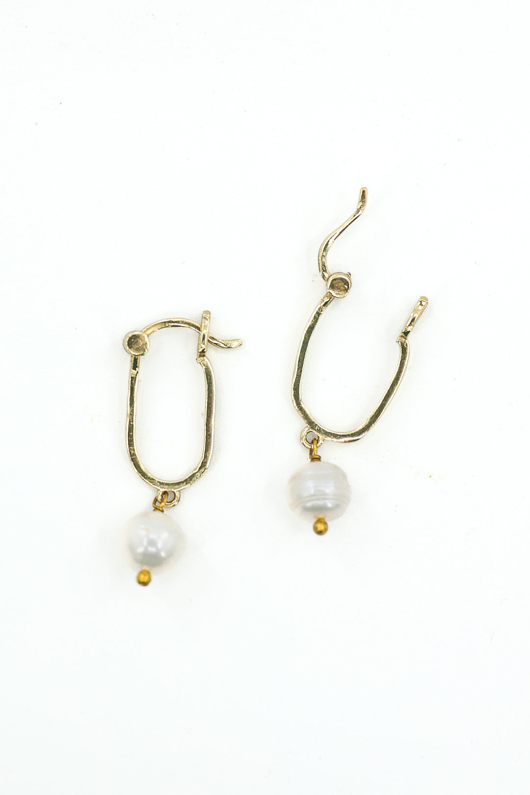 FRESHWATER PEARL DANGLE EARRINGS