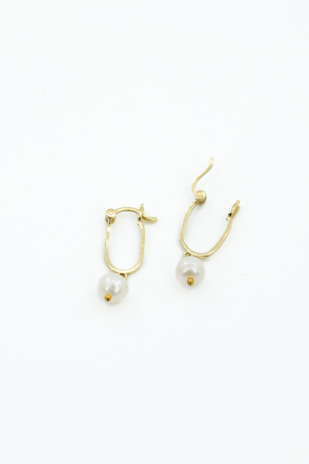 FRESHWATER PEARL DANGLE EARRINGS