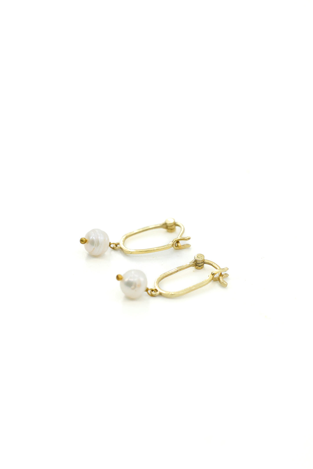FRESHWATER PEARL DANGLE EARRINGS