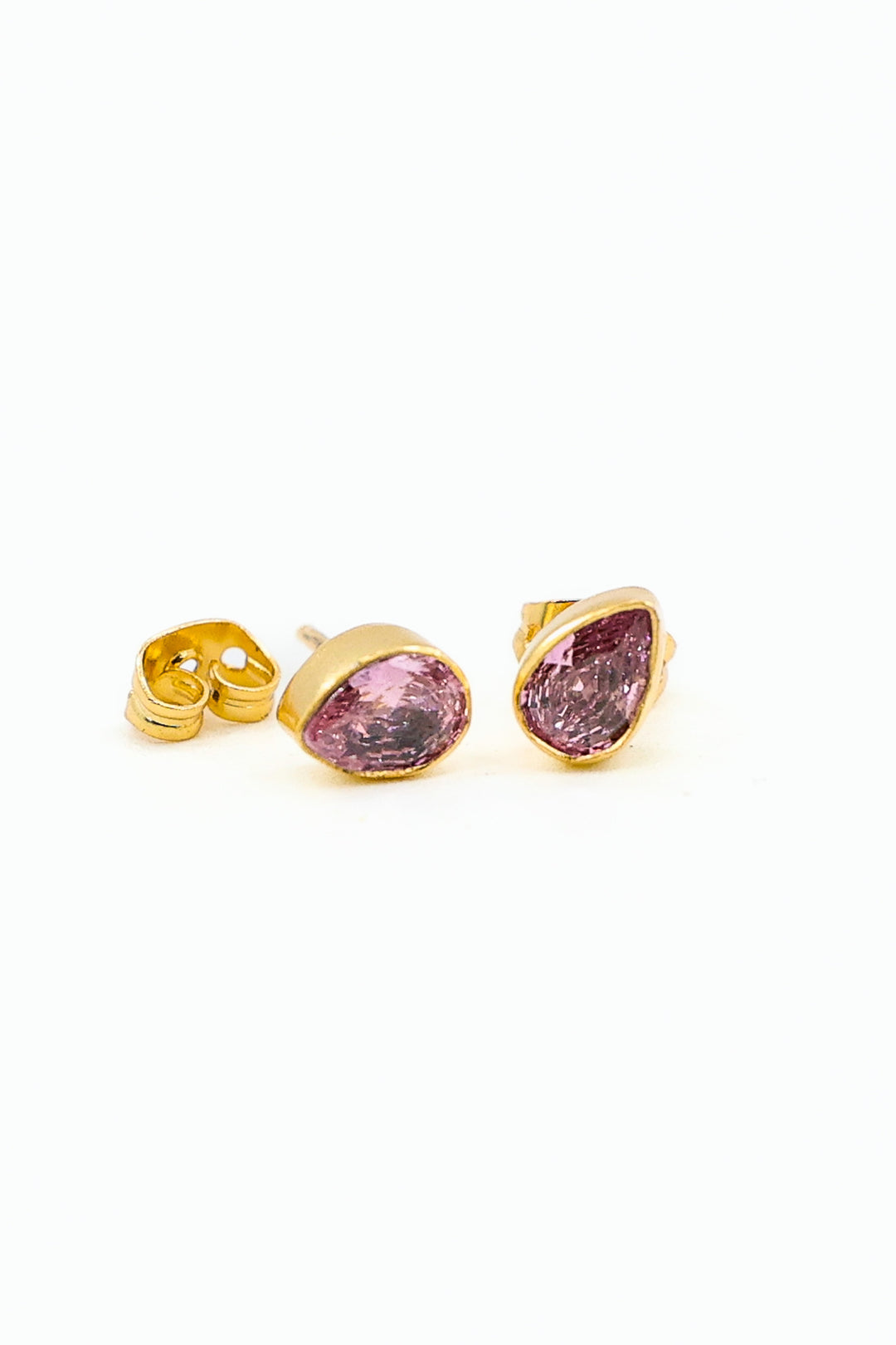 FACETED TEARDROP STUDS