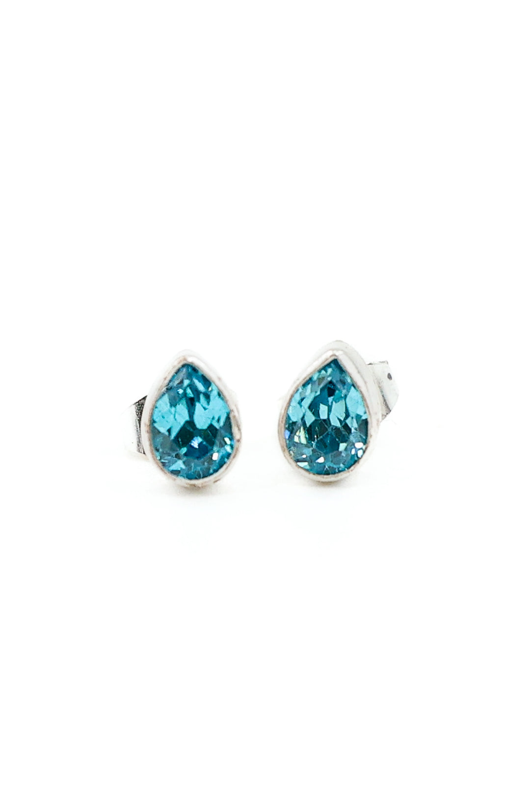 FACETED TEARDROP STUDS
