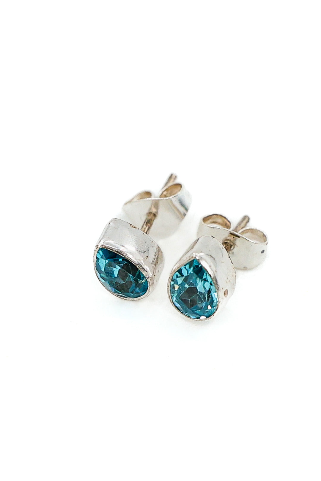FACETED TEARDROP STUDS