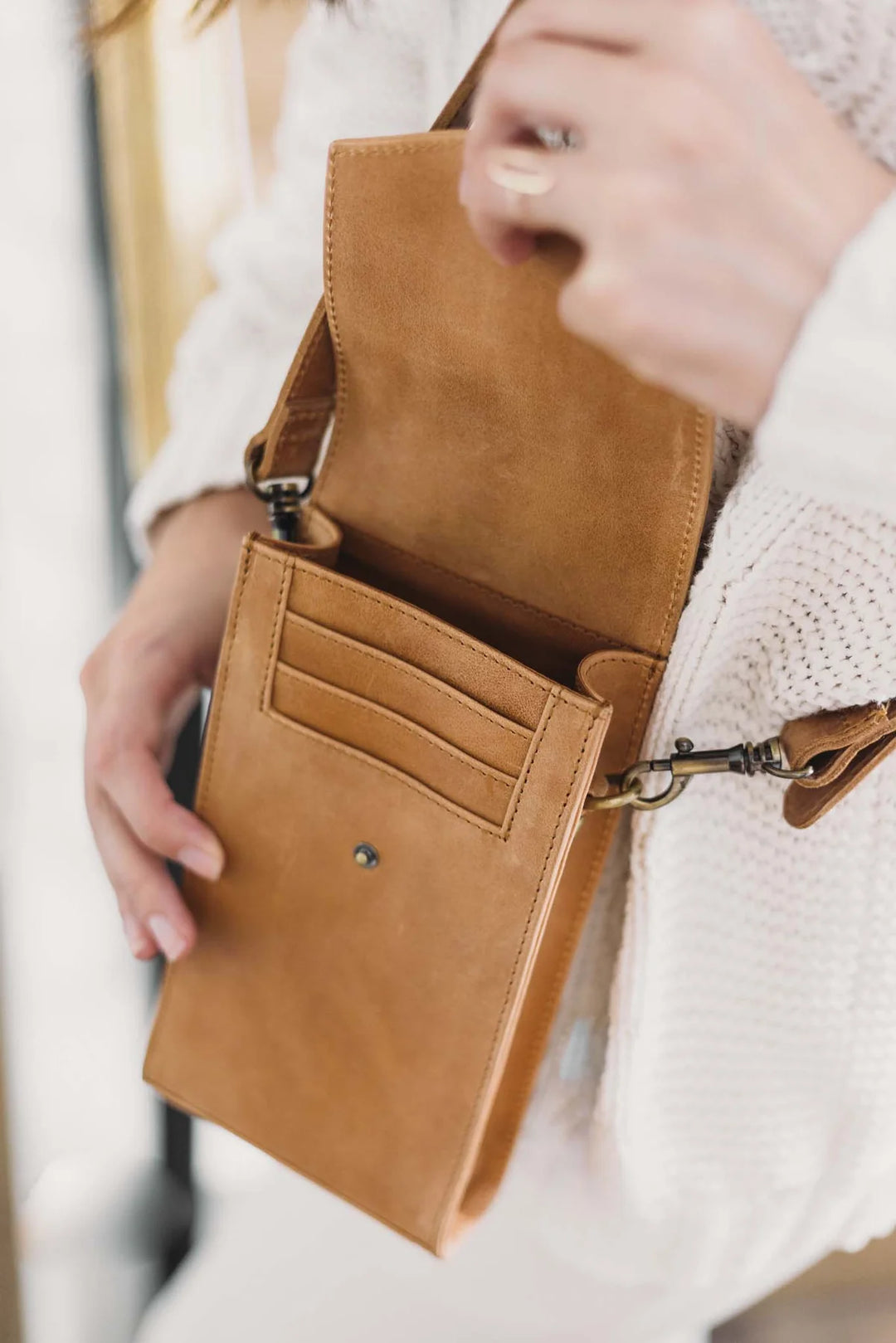 EURO PHONE CROSSBODY PURSE