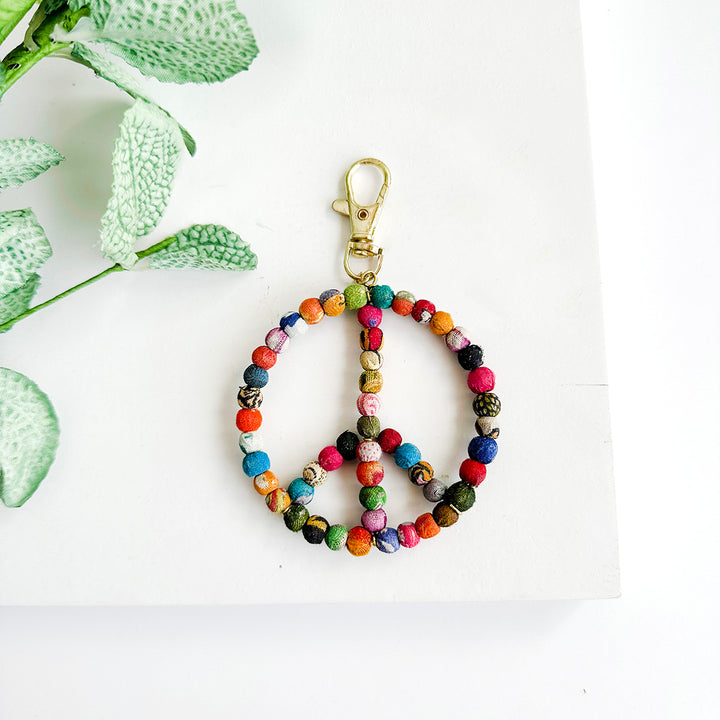 KANTHA PEACE SYMBOL BAG CLIP/KEYCHAIN