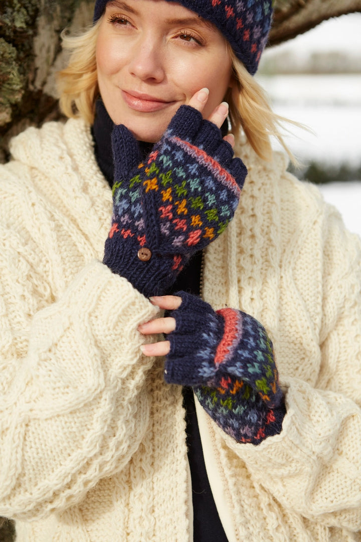 HAND KNITTED GLOVE/MITTENS: GRENADA