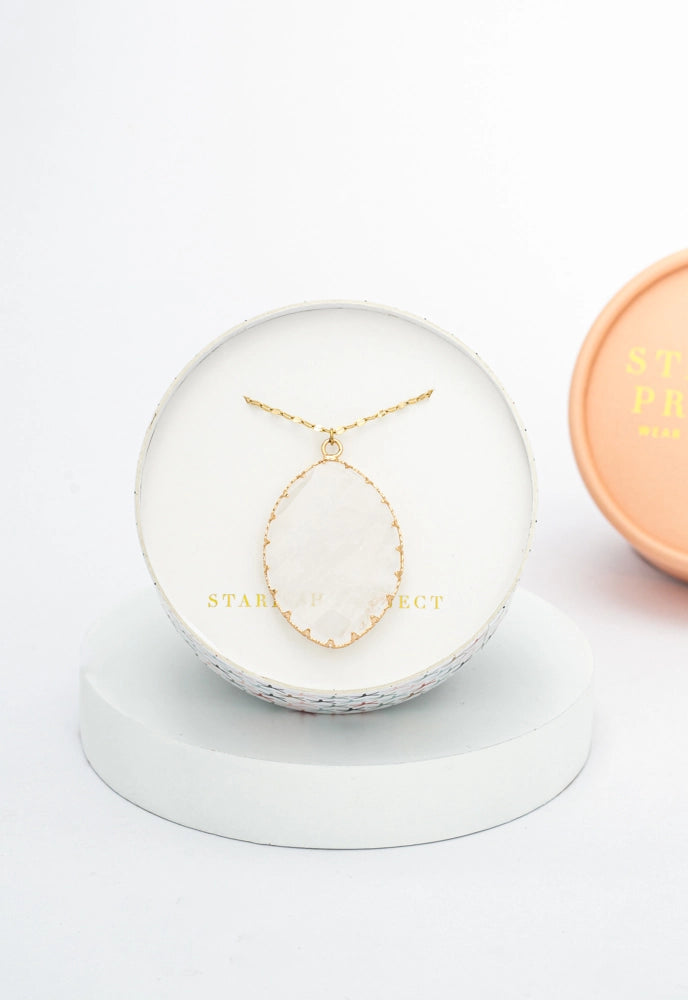 RADIANT LIGHT NECKLACE