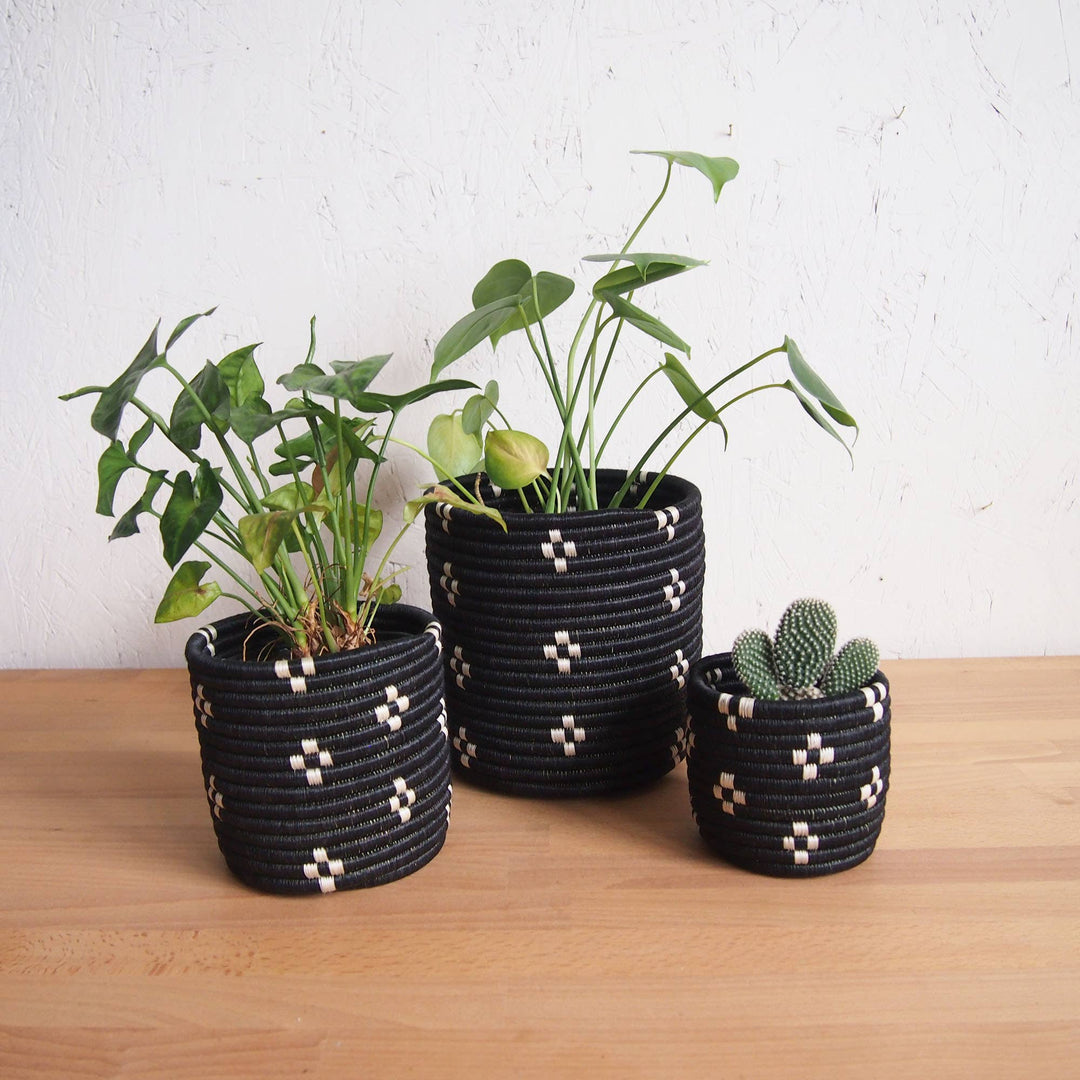 MUNAZI BASKET PLANTERS