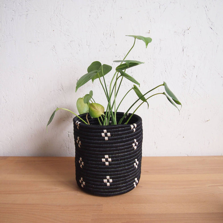 MUNAZI BASKET PLANTERS