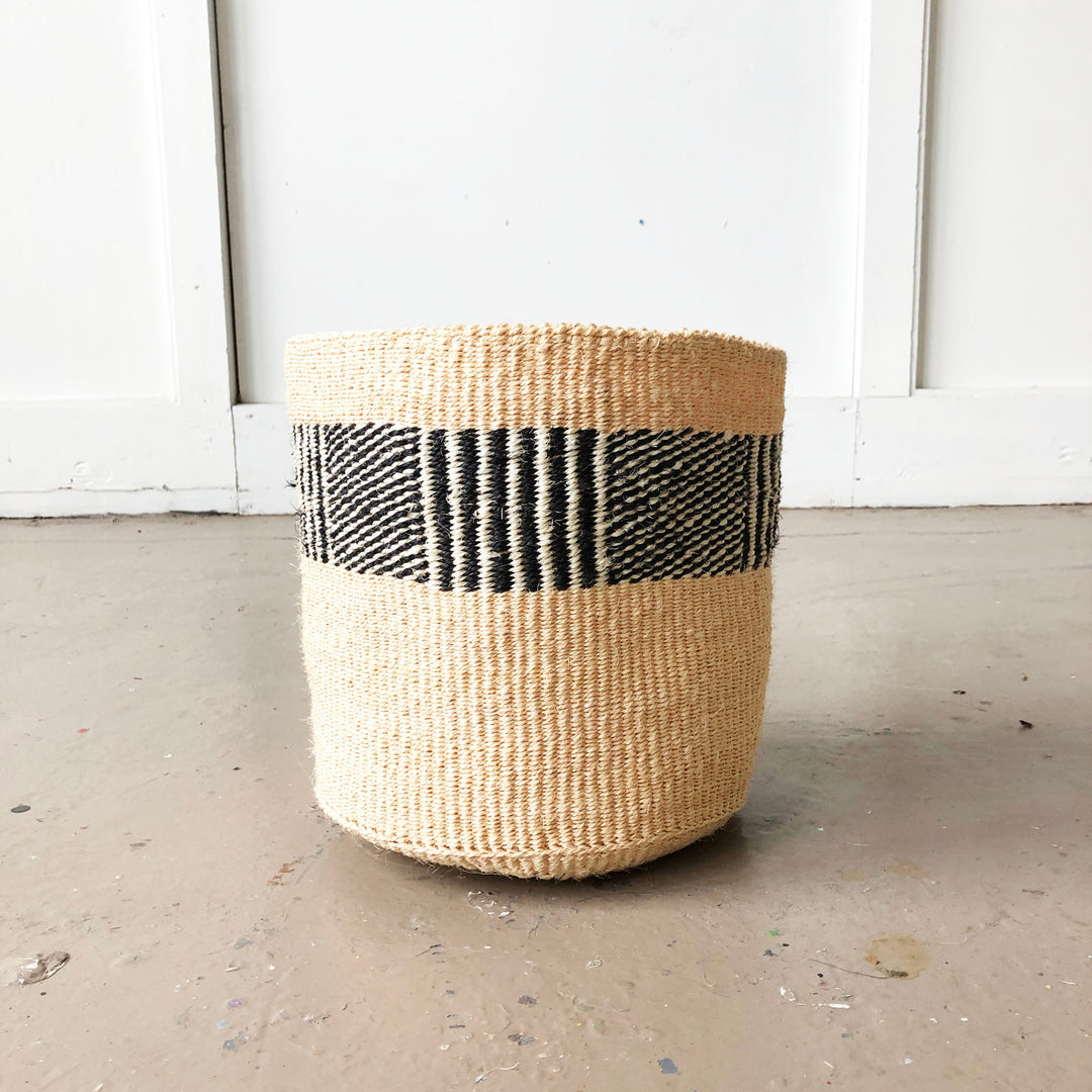 BLACK + NEUTRAL BASKETS