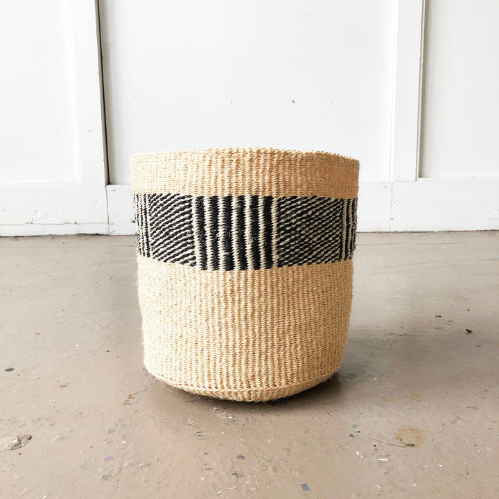 BLACK + NEUTRAL BASKETS