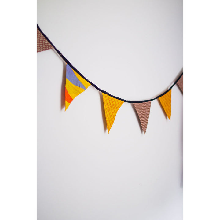 KANTHA TRIANGLE BANNER