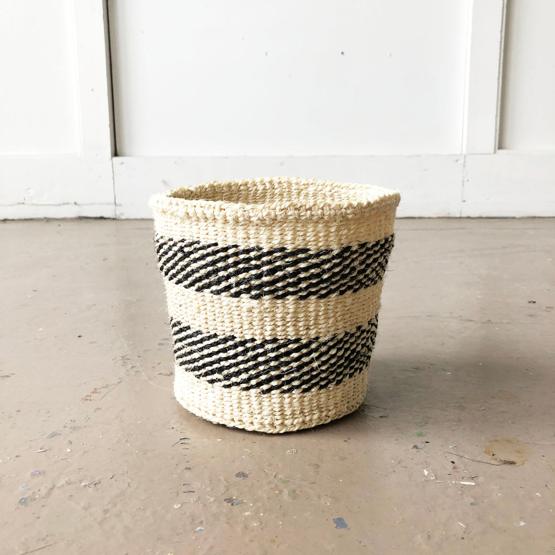 BLACK + NEUTRAL BASKETS