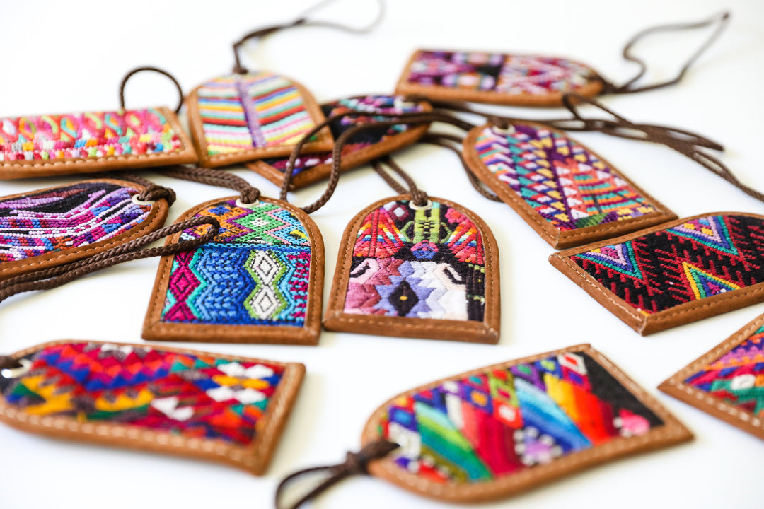 LUGGAGE TAGS