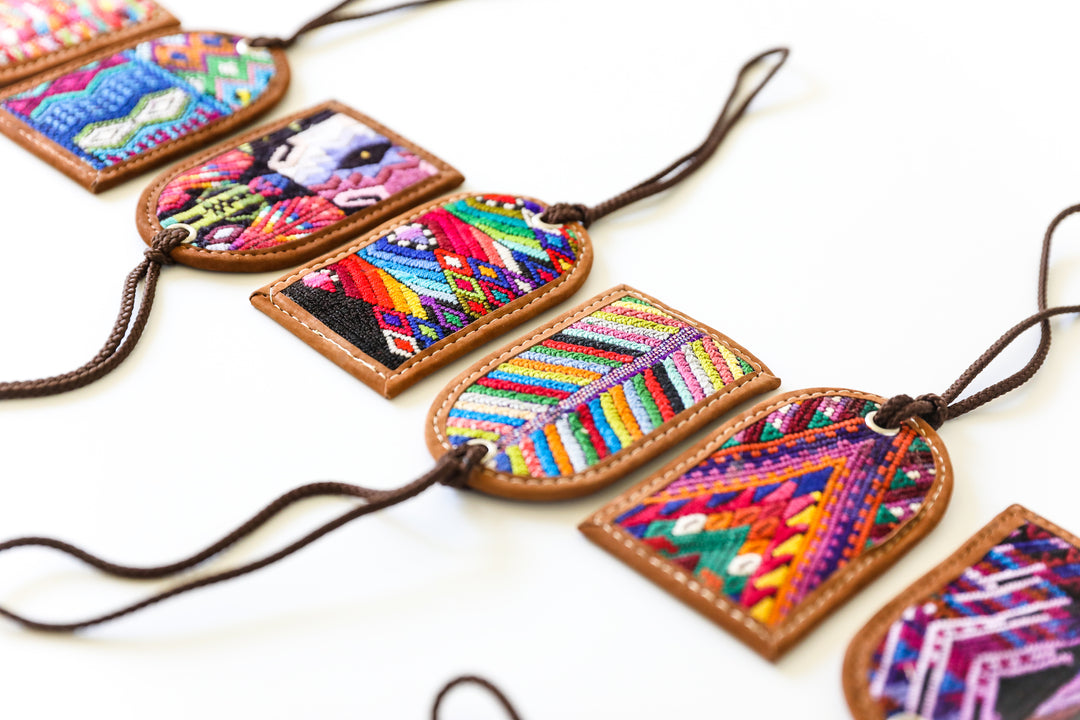 LUGGAGE TAGS