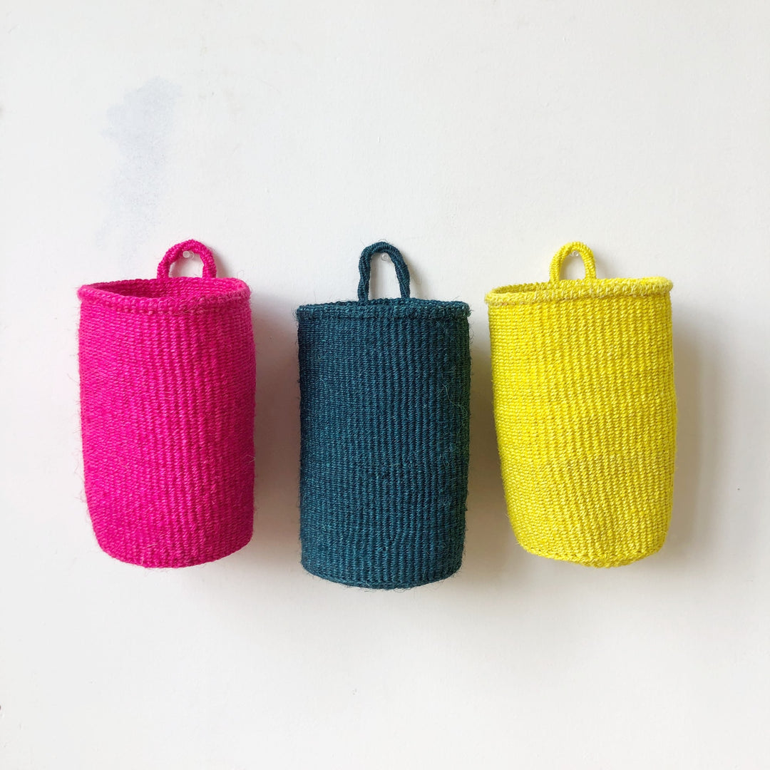 BRIGHT HANGING WALL BASKET