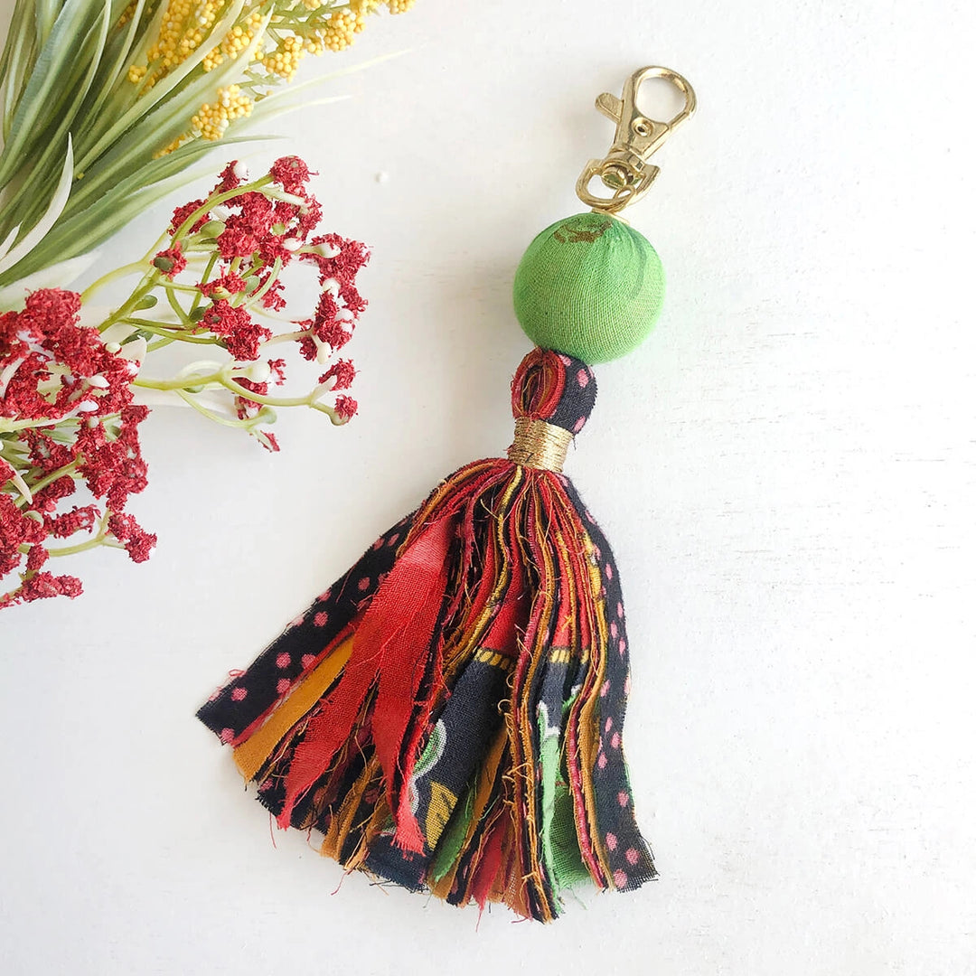 KANTHA TASSLE BAG CLIP/KEYCHAIN