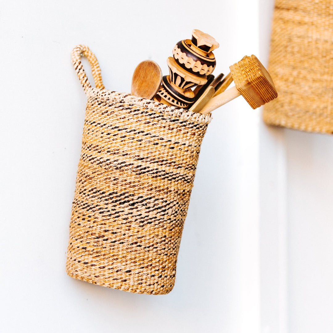 HANGING WALL BASKET