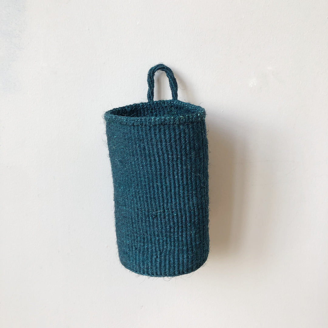 BRIGHT HANGING WALL BASKET