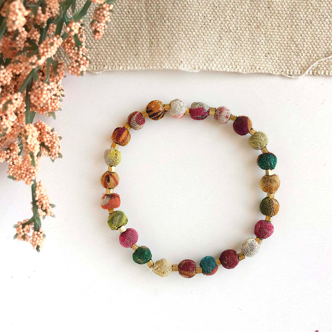 DOTTED KANTHA MINI BAUBLE BRACELET
