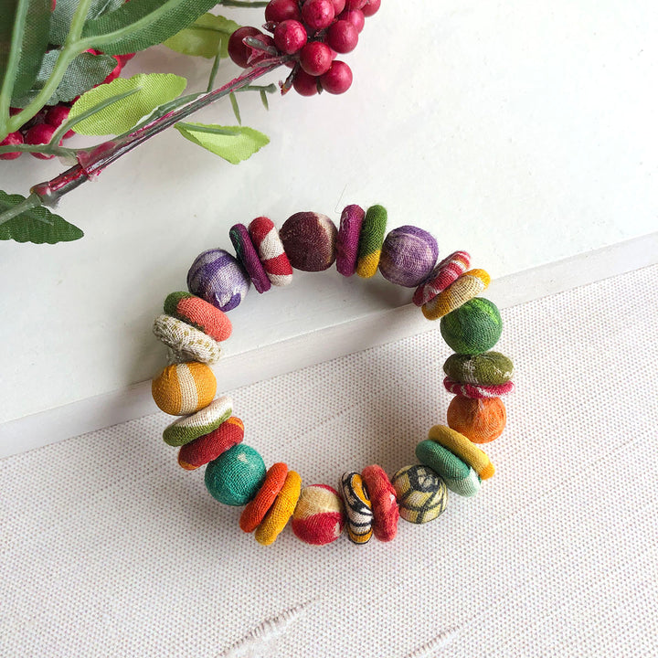 BUTTON KANTHA BRACELET