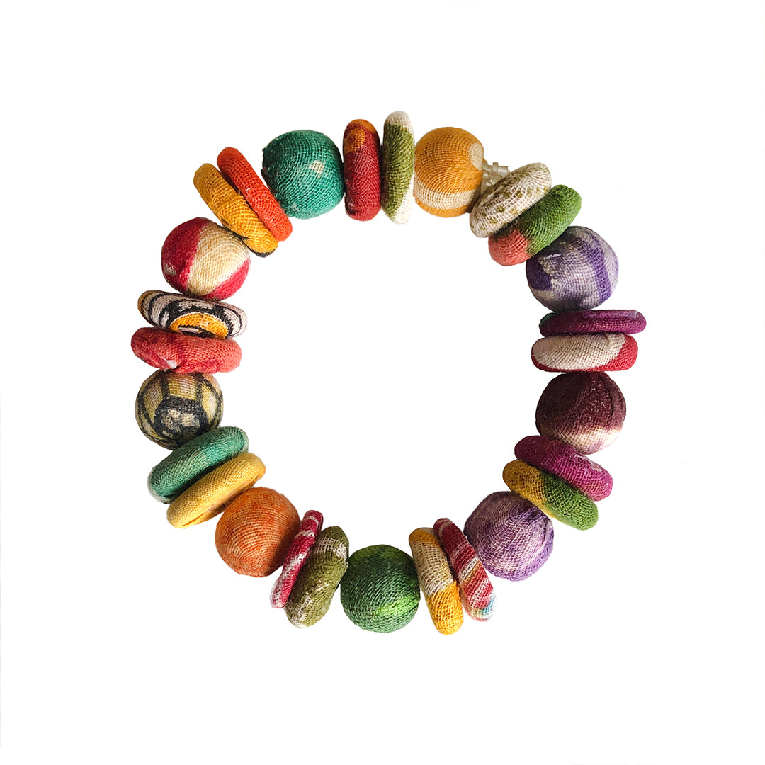 BUTTON KANTHA BRACELET