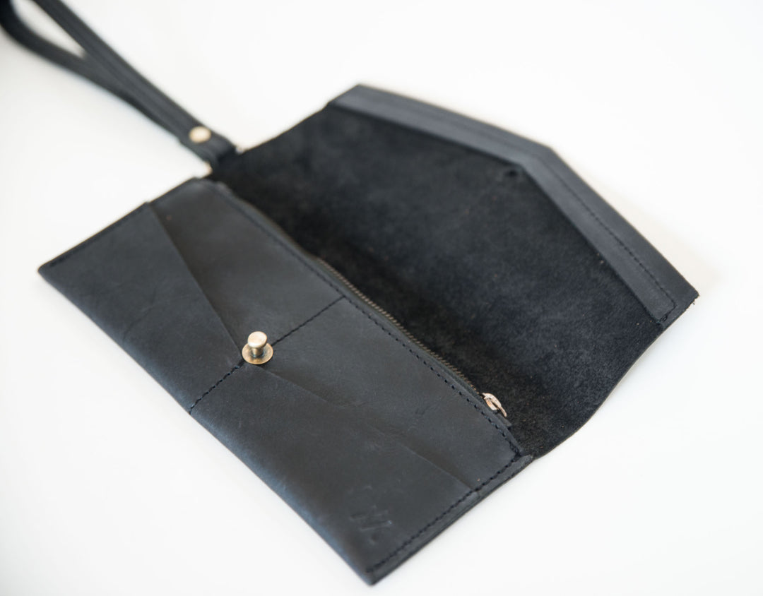 LEATHER WRISTLET WALLET