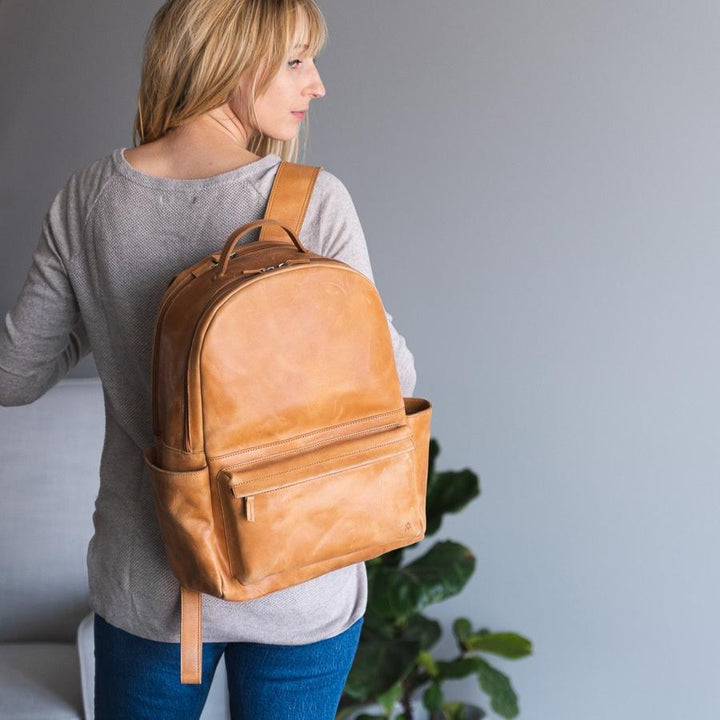 THE TRAVELER BACKPACK