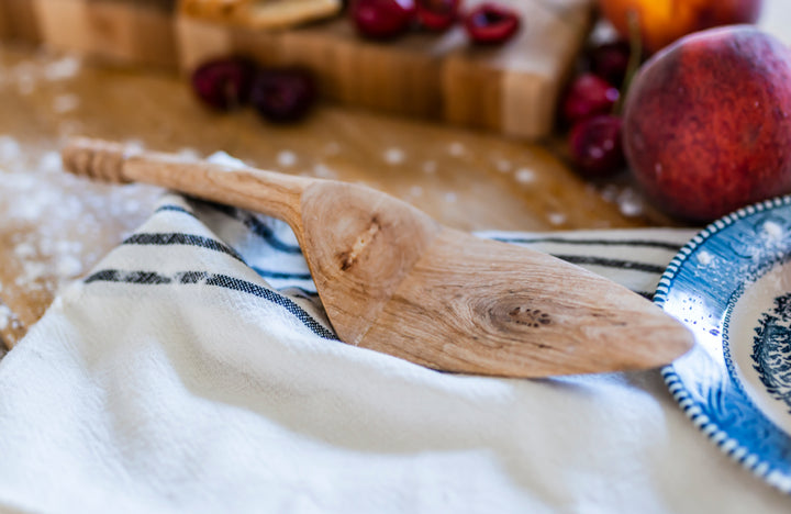 HAND CARVED WOOD FARMHOUSE PIE SERVER