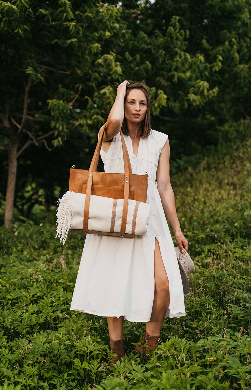 ABUNDANCE TRAVEL TOTE