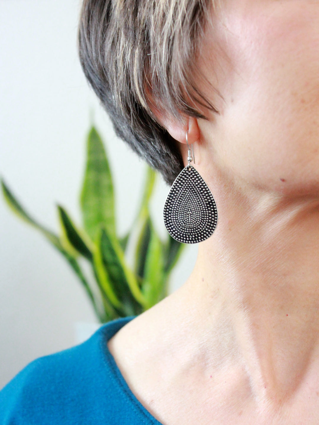 DOTTED TEAR DROP EARRINGS