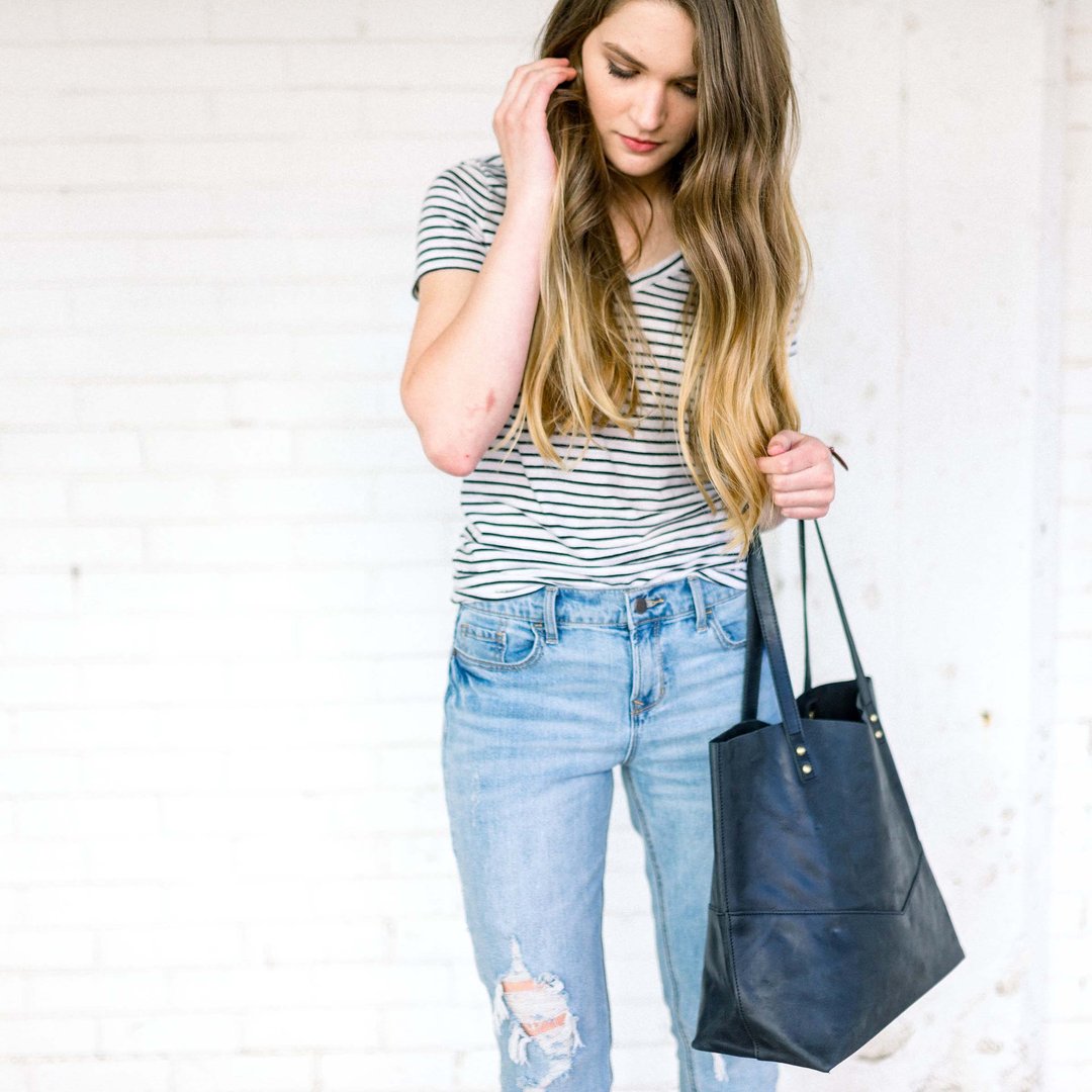 TOTE TRAVEL BAG
