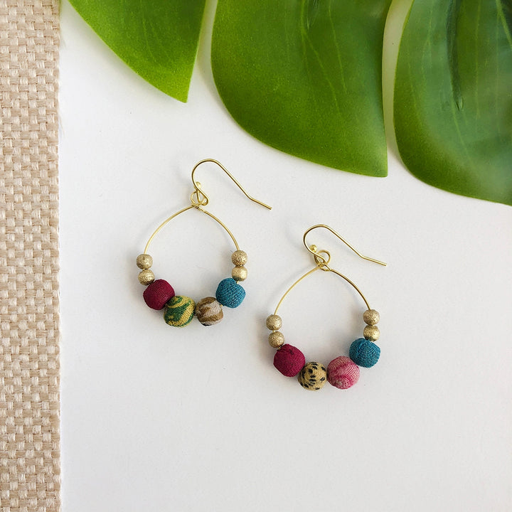 PETITE KANTHA GILDED HOOPS