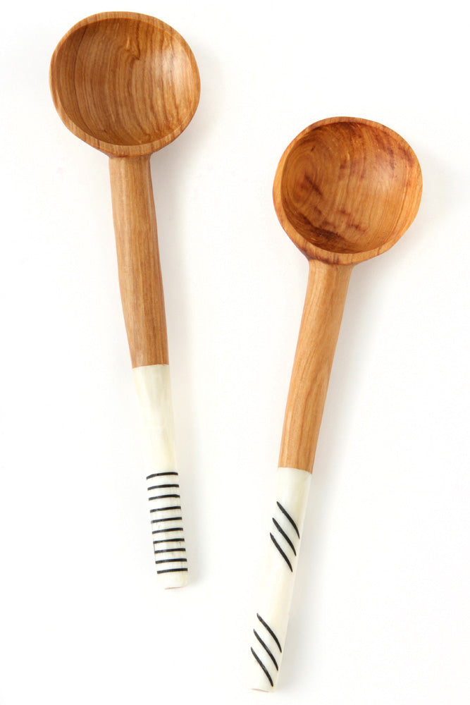 BLACK + WHITE WOOD HANDCARVED SCOOP